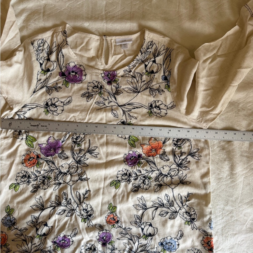 J. Jill women’s botanical garden Embroidered linen blend top - Picture 9 of 10